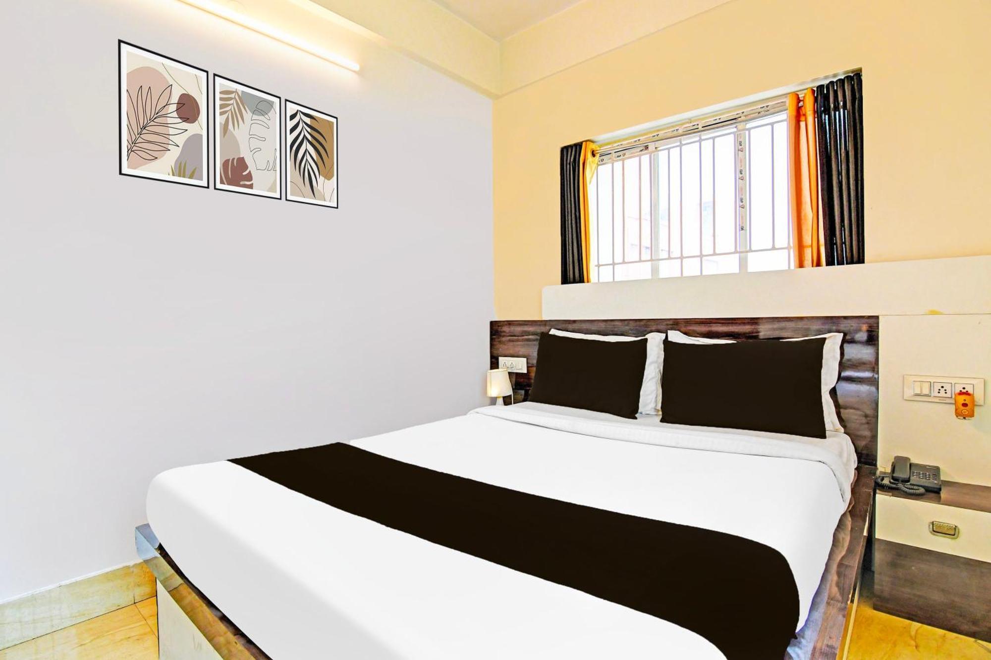 Super Hotel O Ruby Near Acropolis Mall Колката Екстериор снимка
